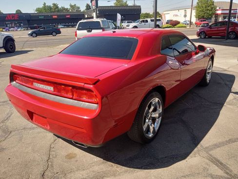 Used 2013 Dodge Challenger R/T RWD image 5