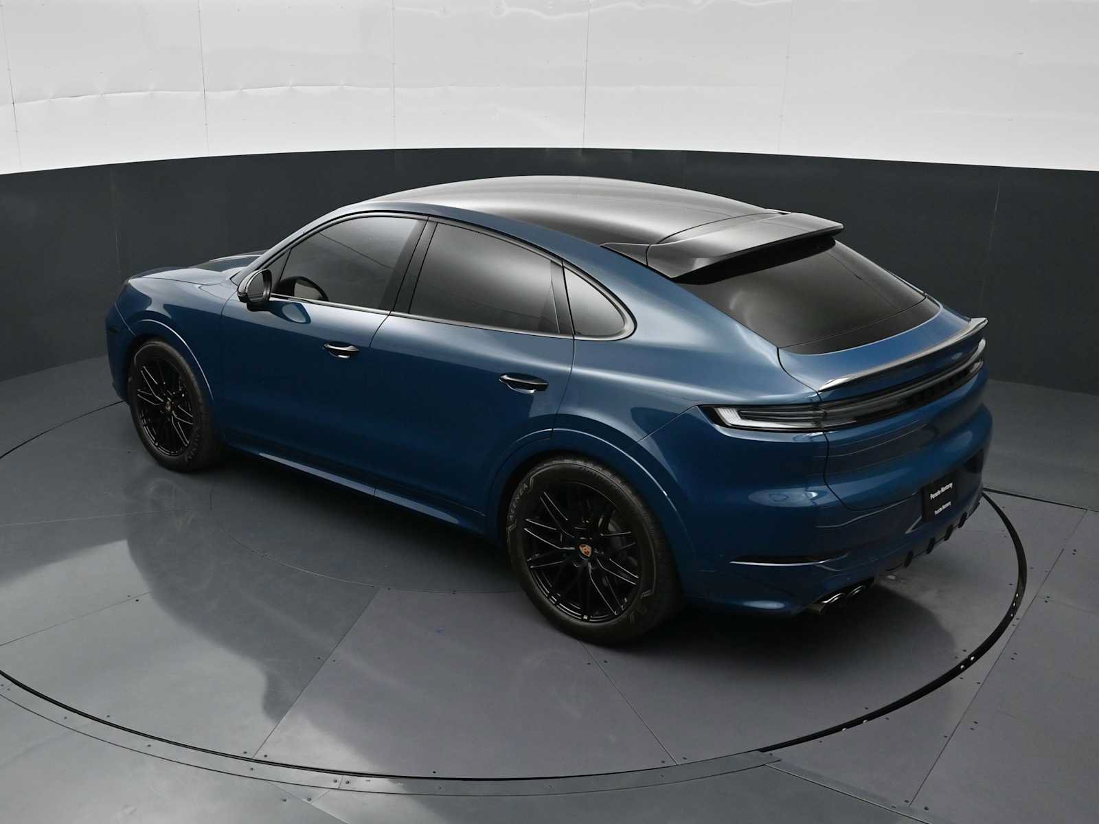 Certified 2026 Porsche Cayenne GTS AWD/4WD image 31