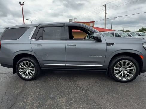 Used 2022 GMC Yukon Denali AWD/4WD image 9