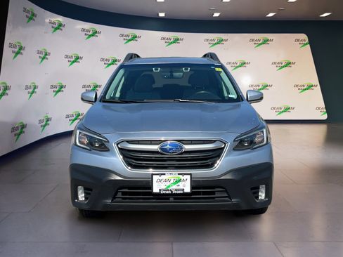 Used 2020 Subaru Outback Premium image 2