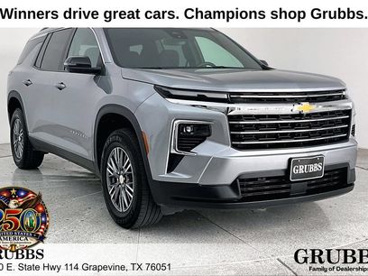 Used 2024 Chevrolet Traverse LT