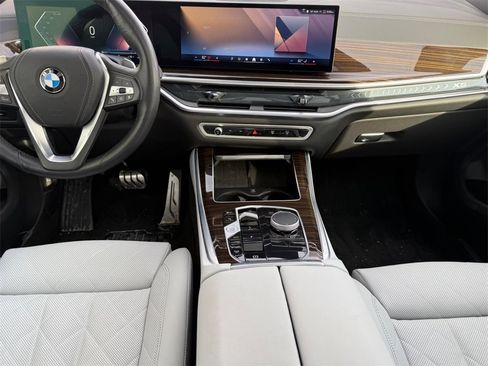 Used 2025 BMW X5 xDrive40i image 10