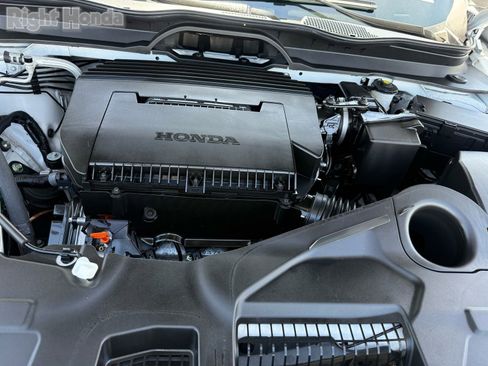 Used 2025 Honda Pilot EX-L image 32