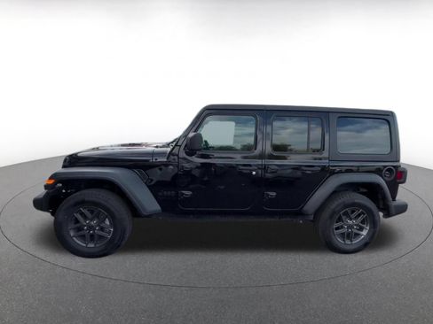 Used 2025 Jeep Wrangler Unlimited Sport AWD/4WD image 8