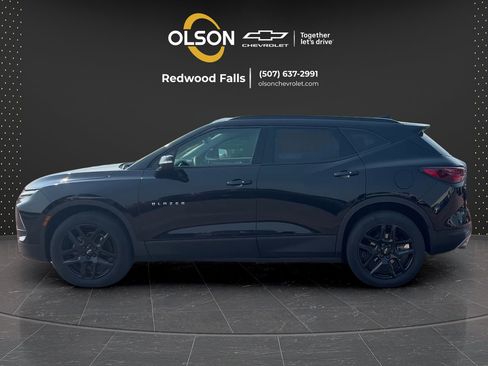 Used 2024 Chevrolet Blazer LT w/ Sound & Technology Package AWD/4WD image 2