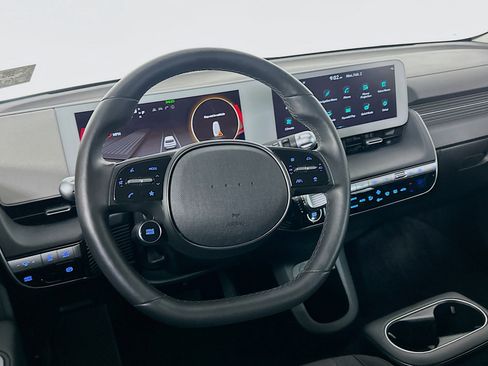 Used 2024 Hyundai Ioniq 5 SEL image 18