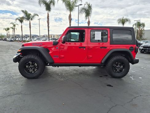 Used 2024 Jeep Wrangler Unlimited AWD/4WD image 7