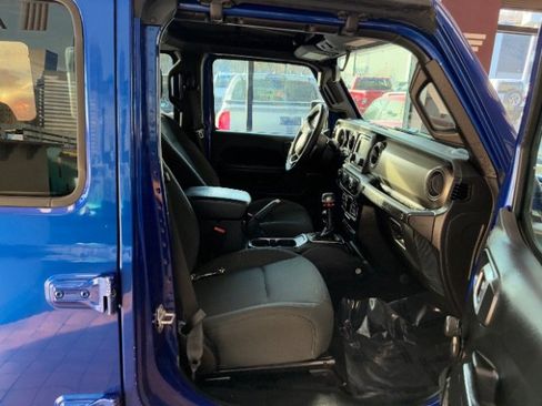 Used 2018 Jeep Wrangler Unlimited Sport AWD/4WD image 26