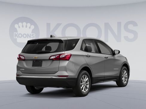 Used 2020 Chevrolet Equinox LS w/ LS Convenience Package FWD image 2