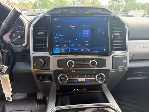 Used 2022 Ford F350 Lariat w/ Chrome Package AWD/4WD image 28