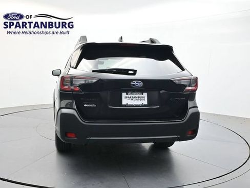 Used 2023 Subaru Outback Onyx Edition AWD/4WD image 6