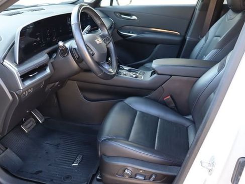 Used 2024 Cadillac XT4 Sport FWD image 15