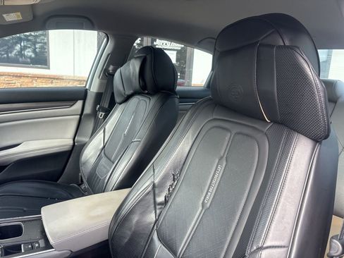Used 2018 Honda Accord LX image 3