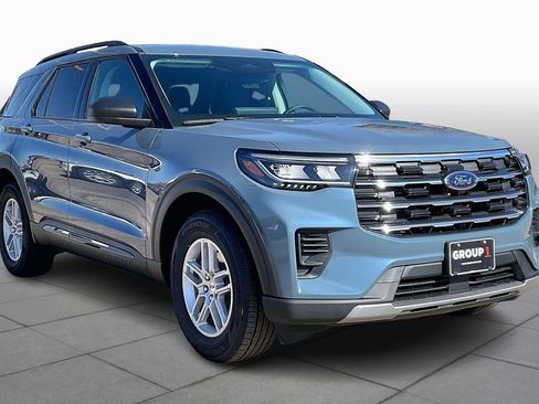 New 2026 Ford Explorer Active image 2