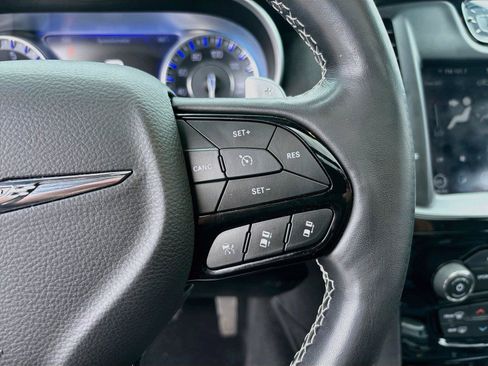 Used 2022 Chrysler 300 S w/ Comfort Group RWD image 33
