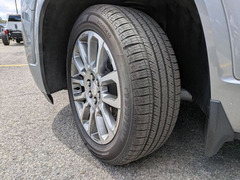 Certified 2023 GMC Acadia Denali w/ Denali Ultimate Package AWD/4WD image 36