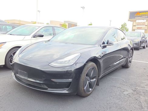 Used 2019 Tesla Model 3 RWD image 5