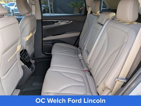 Used 2023 Lincoln Nautilus AWD w/ Premium Package image 9