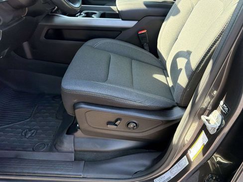Used 2021 RAM 1500 Big Horn RWD image 19