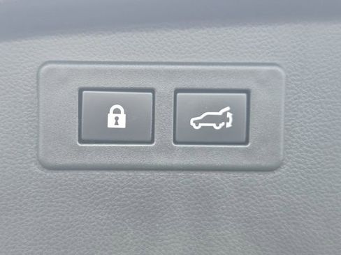 Used 2022 Subaru Outback Touring w/ Popular Package #2 image 14