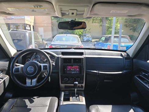 Used 2012 Jeep Liberty Limited Jet AWD/4WD image 15