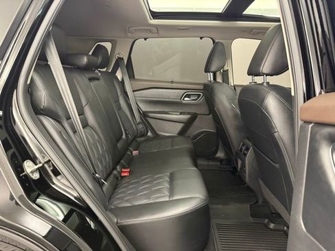 Used 2023 Nissan Rogue Platinum w/ Platinum Premium Package image 13