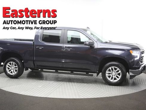 Used 2022 Chevrolet Silverado 1500 LT AWD/4WD image 46