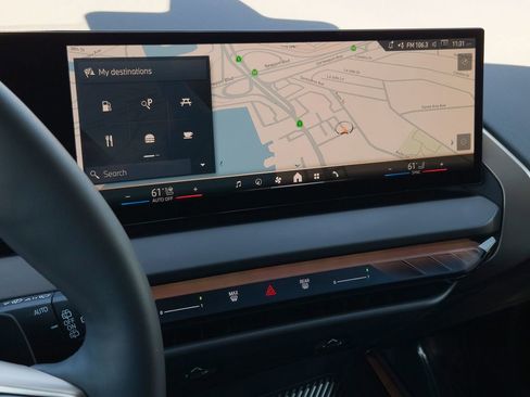 Used 2025 BMW X3 xDrive30i w/ Premium Package image 12