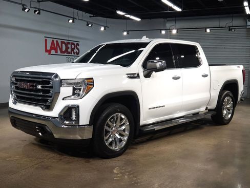 Used 2020 GMC Sierra 1500 SLT w/ SLT Premium Package image 3