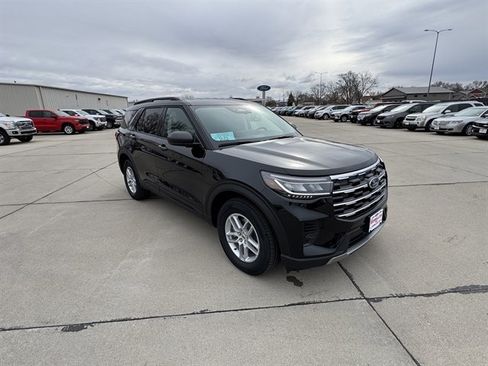 New 2026 Ford Explorer Active AWD/4WD image 1