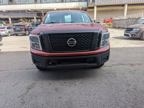 Used 2017 Nissan Titan S AWD/4WD image 4
