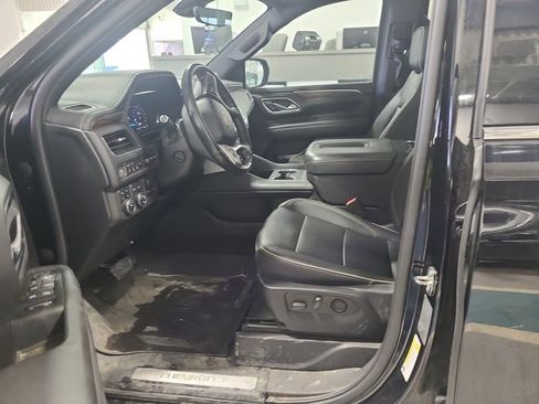 Used 2022 Chevrolet Tahoe Premier w/ Premium Package image 9