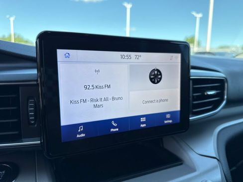 Used 2023 Ford Explorer XLT w/ Equipment Group 202A AWD/4WD image 24