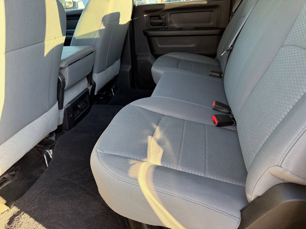 Used 2018 RAM 2500 Tradesman w/ Chrome Appearance Group AWD/4WD image 10
