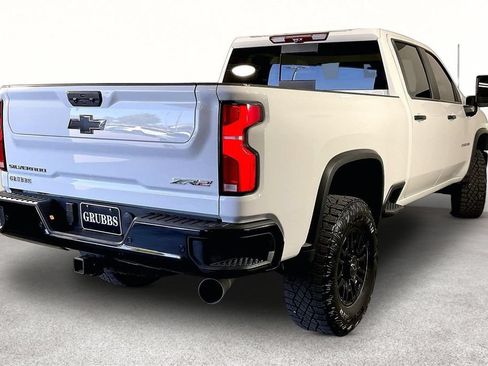 Used 2026 Chevrolet Silverado 2500 ZR2 AWD/4WD image 4