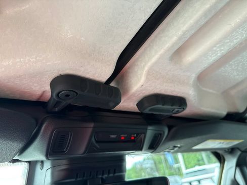 Used 2025 Jeep Wrangler Rubicon w/ Safety Group AWD/4WD image 13