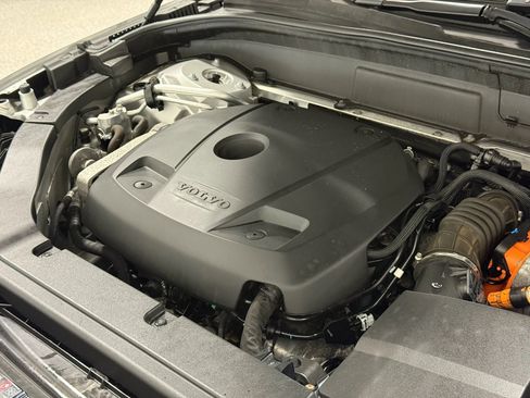 Used 2018 Volvo XC60 T8 Inscription w/ Luxury Seat Package image 73