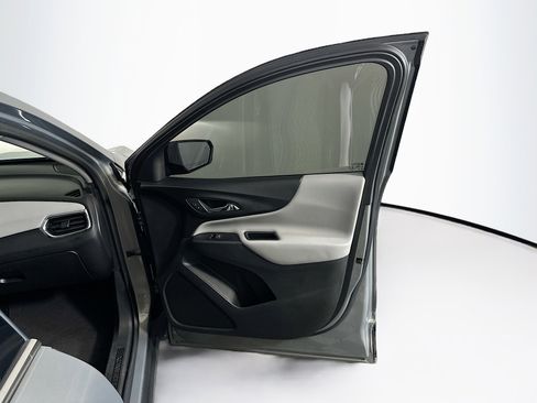 Used 2018 Chevrolet Equinox LT image 33