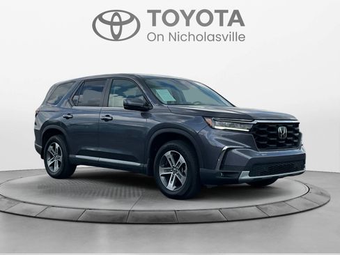 Used 2025 Honda Pilot EX-L image 7