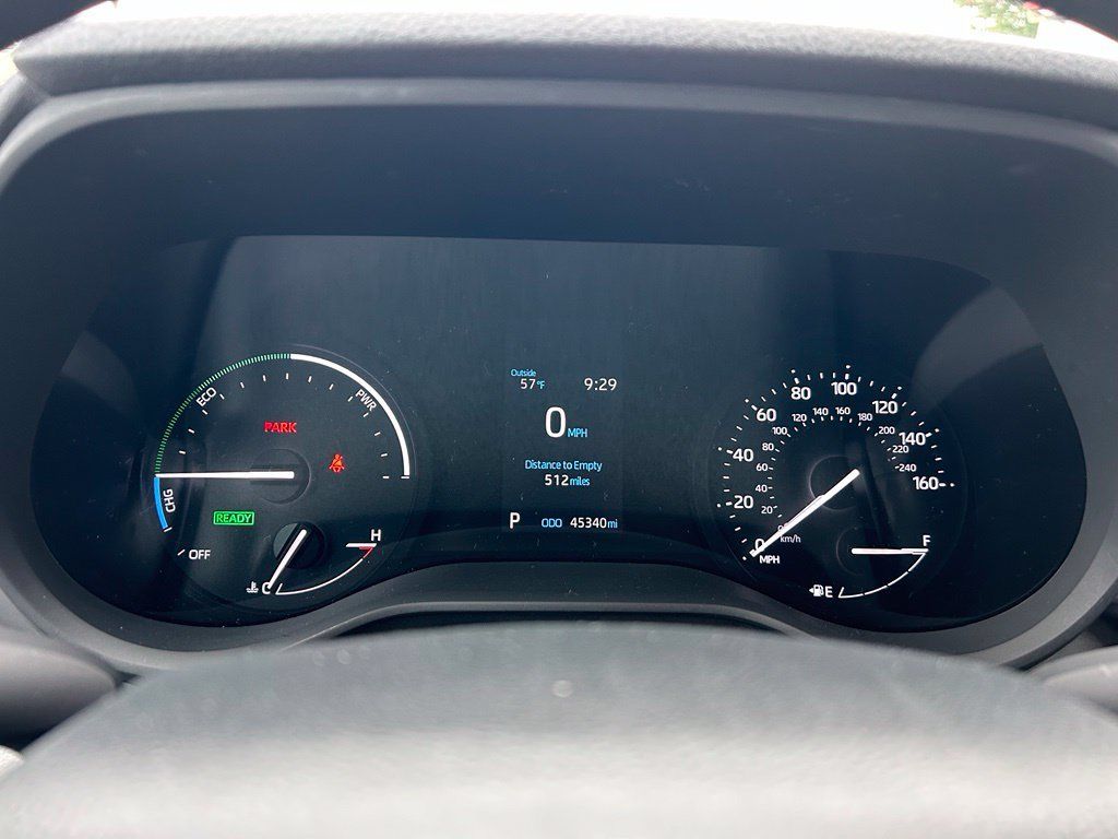 Certified 2024 Toyota Sienna LE AWD/4WD image 21