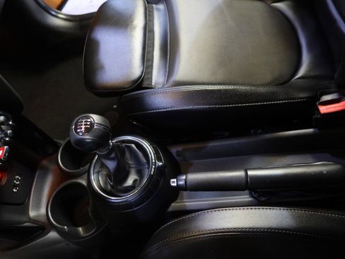 Used 2015 MINI Cooper S image 24