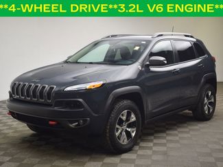 Used 2016 Jeep Cherokee Trailhawk video 3