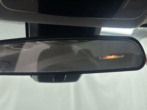 Used 2020 Toyota Camry SE FWD image 29