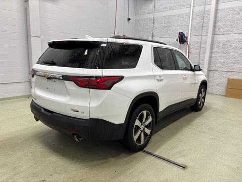 Used 2023 Chevrolet Traverse LT w/ LT Premium Package AWD/4WD image 4
