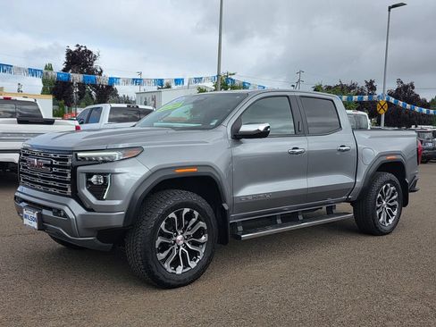 Used 2024 GMC Canyon Denali AWD/4WD image 1