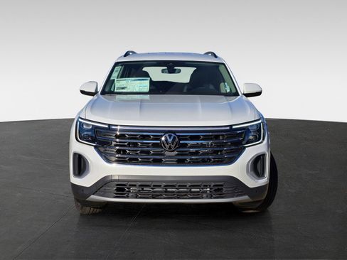 New 2026 Volkswagen Atlas SE image 2