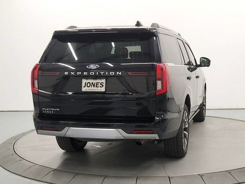 Used 2025 Ford Expedition Platinum w/ Driver's Package AWD/4WD image 7