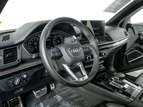 Used 2023 Audi SQ5 Prestige w/ Prestige Package image 4