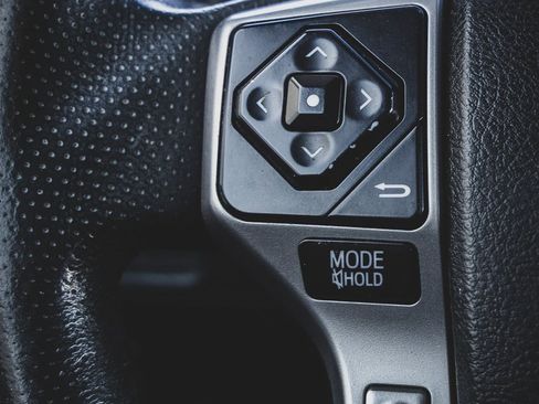 Used 2017 Toyota 4Runner SR5 image 10