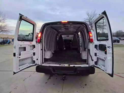 Used 2019 Chevrolet Express 2500 Extended w/ Driver Convenience Package RWD image 10